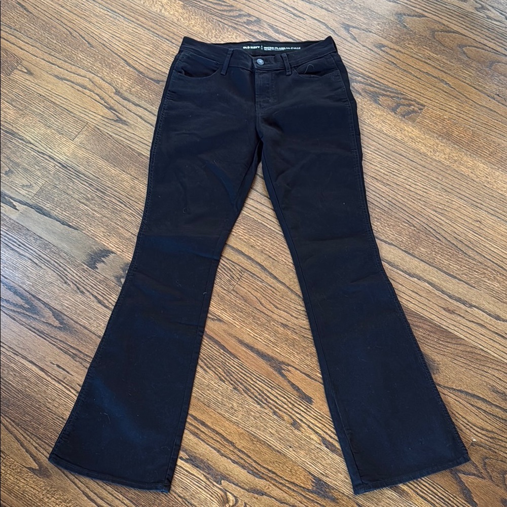 B4 Old Navy Women’s 4 Regular Mid Rise Dark Flare Jeans